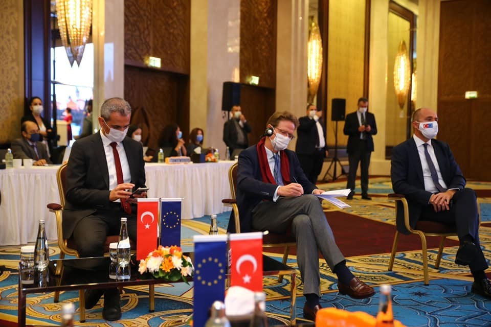 <p>The International City Twinning Summit – TWINT was held online, bringing together participants to exchange experiences, share best practices, and strengthen cooperation between cities within the scope of the City Twinning Program between Turkey and the EU.</p>